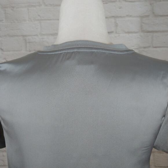 Kaari Blue Womens Grey V Neck Contrast Satin Silky Back Hi Low Top Tee Shirt XS - Picture 8 of 11